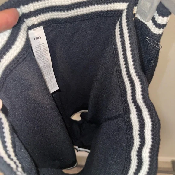 ALO Yoga Women's Black Athletic Shorts with White Trim - Picture 10 of 10